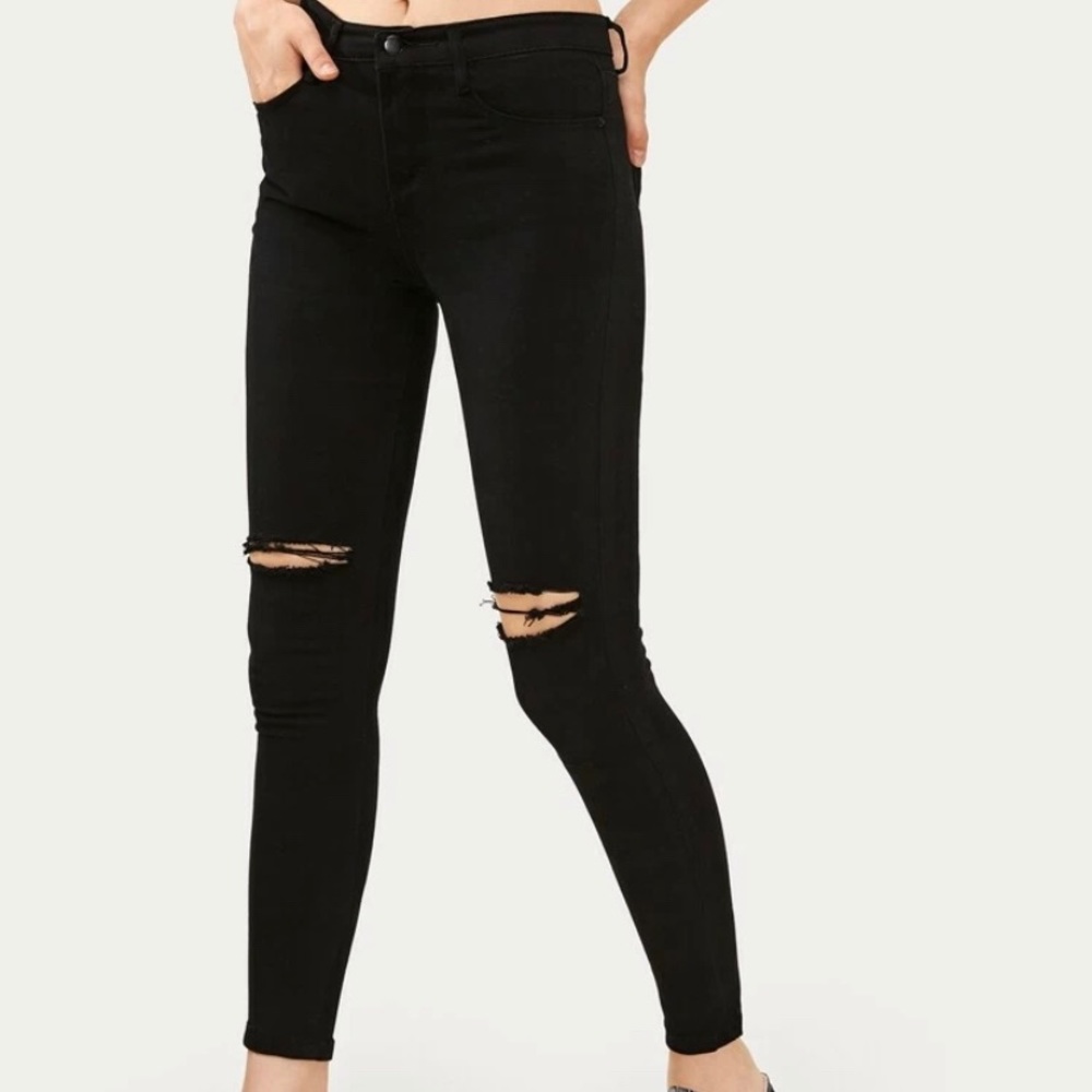 Black ripped jeans